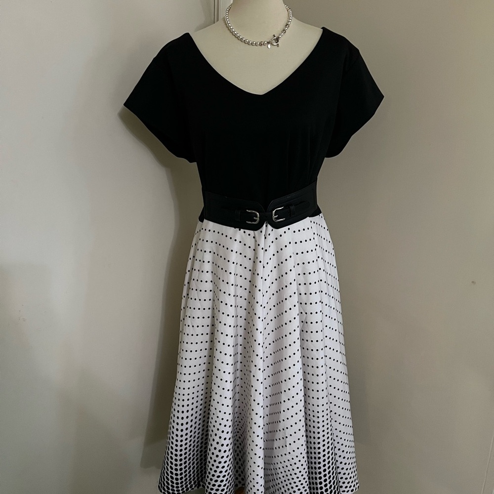 🌷Masseys- Polka Dot Dress